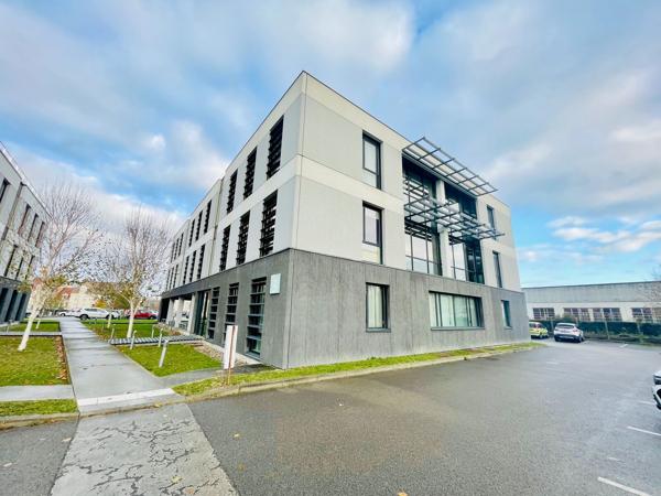 A LOUER BUREAUX A PARTIR DE 100 M2 À COMPIEGNE PÉNÉTRANTE DE VILLE