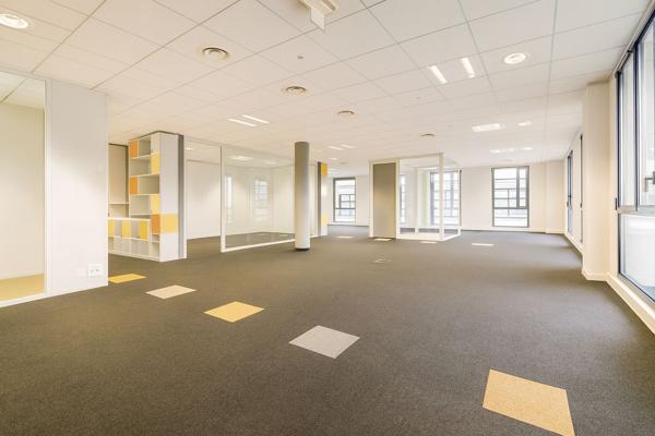 A LOUER BUREAUX A PARTIR DE 100 M2 À COMPIEGNE PÉNÉTRANTE DE VILLE