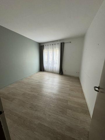 ACHAT LOCAL COMMERCIAL BUREAUX AVEC ASCENSEUR 289m2 HYPER CENTRE VILLE NIORT PROCHE COMMERCES ET PLACE DE LA BRECHE