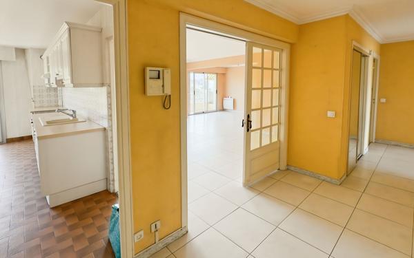 Appartement à vendre    4 pièces • 80 m2 Le Cannet