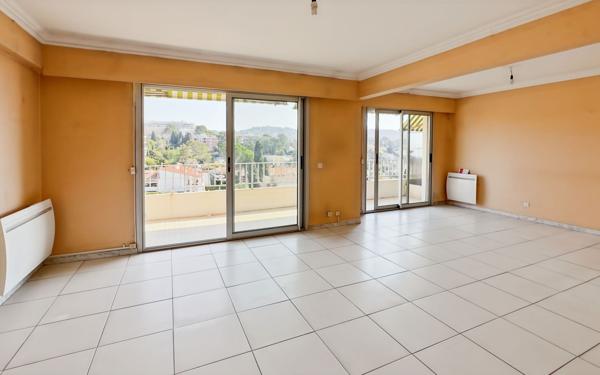 Appartement à vendre    4 pièces • 80 m2 Le Cannet
