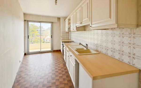 Appartement à vendre    4 pièces • 80 m2 Le Cannet