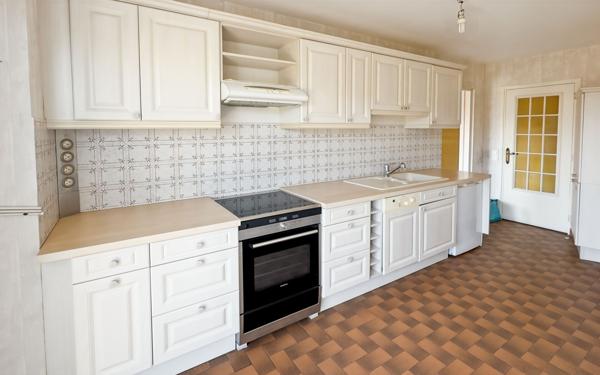 Appartement à vendre    4 pièces • 80 m2 Le Cannet