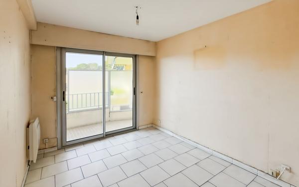 Appartement à vendre    4 pièces • 80 m2 Le Cannet