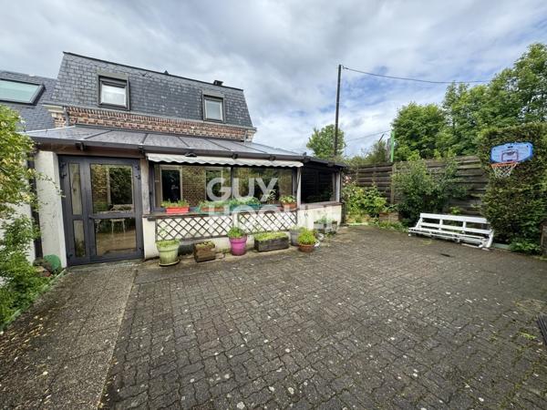 PROCHE CENTRE VILLE - MAISON D'ENVIRON 169M² AVEC GARAGE