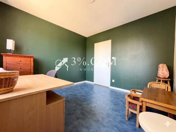 Appartement
                                                                                                                                                                                                                                                                                                                        4 pièce(s)                                                                                                                                                                                                          3 chambre(s)                                                                                                                                                                                                          103.53  m²