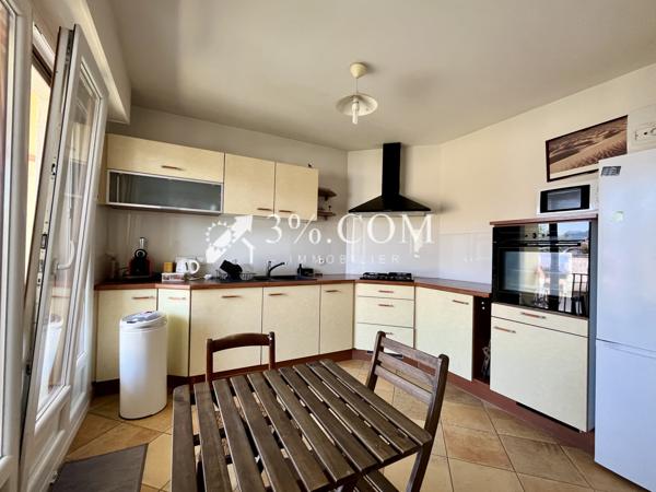 Appartement
                                                                                                                                                                                                                                                                                                                        4 pièce(s)                                                                                                                                                                                                          3 chambre(s)                                                                                                                                                                                                          103.53  m²