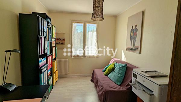 Maison
         5 pièces
        - 88 m² 181 000 € *