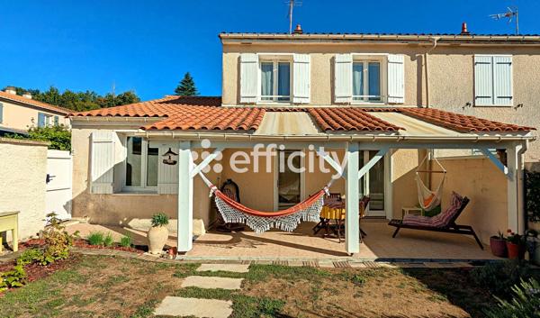 Maison
         5 pièces
        - 88 m² 181 000 € *