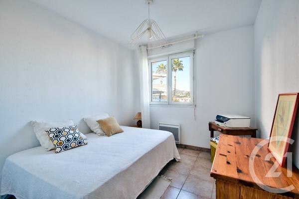 Appartement F3 à vendre  3 pièces - 75,33 m2 ST LAURENT DU VAR - 06