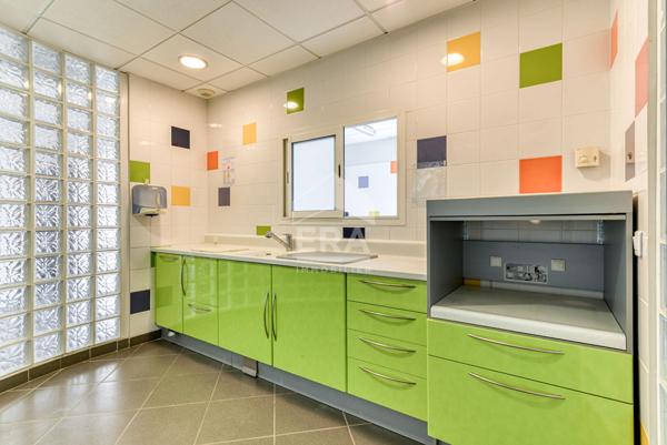 Local commercial Cuxac D Aude 5 pièce(s) 166.56 m2