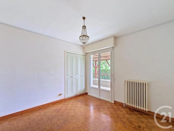 Maison à vendre  8 pièces - 202,48 m 2   LOUVIGNY  - 14