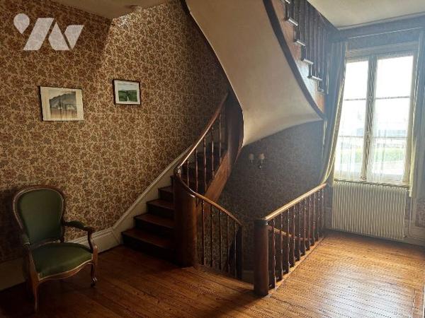 MAISON DE MAITRE ET LONGERE - BACQUEVILLE EN CAUX CENTRE