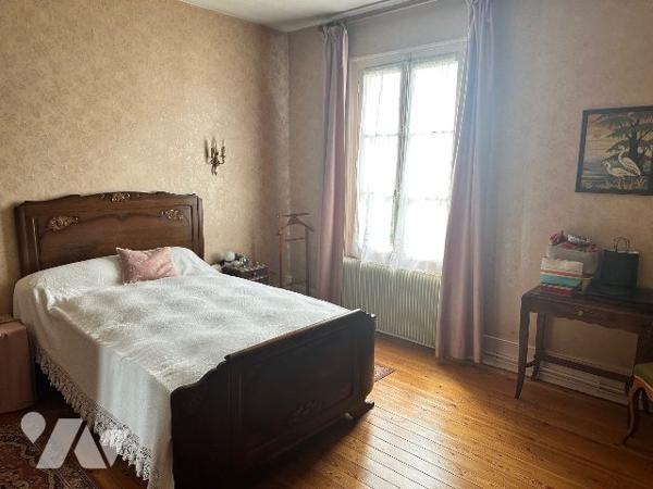 MAISON DE MAITRE ET LONGERE - BACQUEVILLE EN CAUX CENTRE