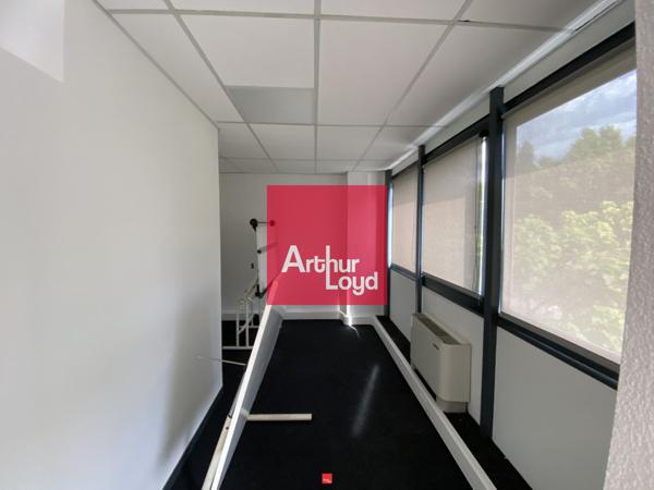 Bureaux à louer à Echirolles avec ascenseur et parkings