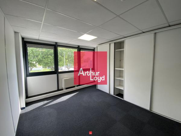 Bureaux à louer à Echirolles avec ascenseur et parkings
