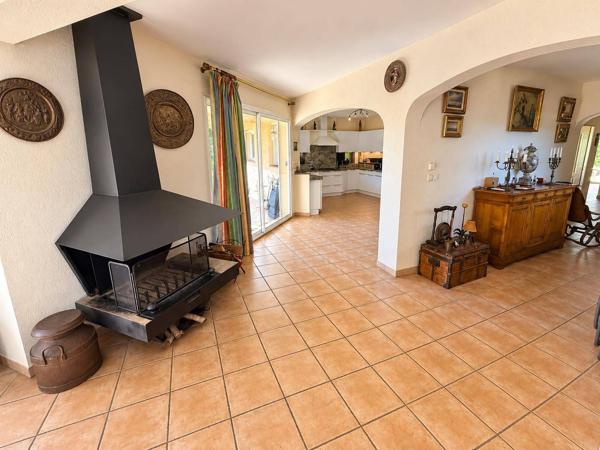 Maison spacieuse de 280 m² sur parcelle de 1760 m² à Villelongue-de-la-Salanque
