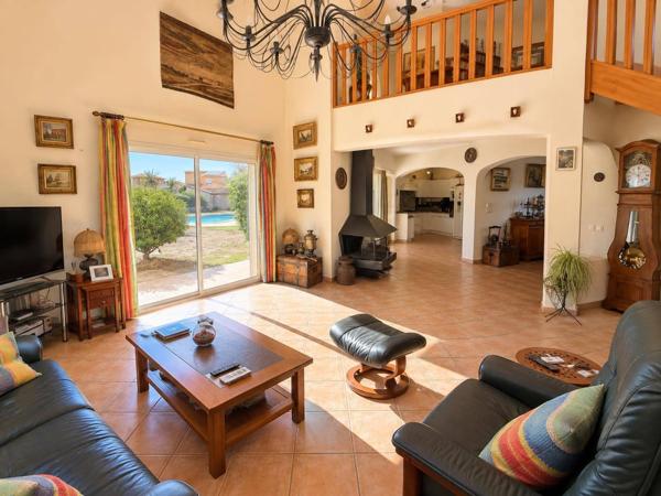 Maison spacieuse de 280 m² sur parcelle de 1760 m² à Villelongue-de-la-Salanque