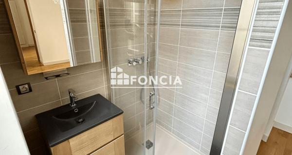 À vendre Appartement 4 pièces 143 m² - Vienne 38200