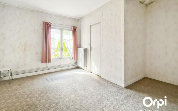 Maison à vendre    7 pièces •  Pont-Sainte-Maxence