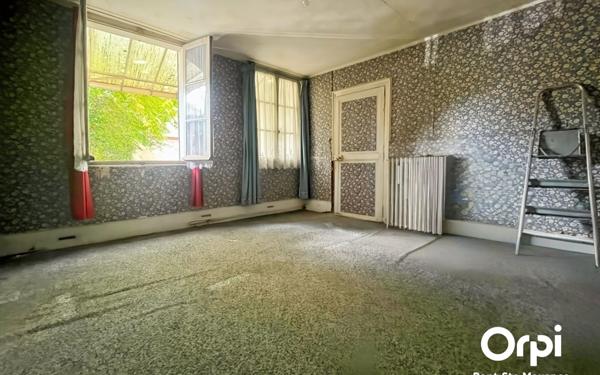 Maison à vendre    7 pièces •  Pont-Sainte-Maxence