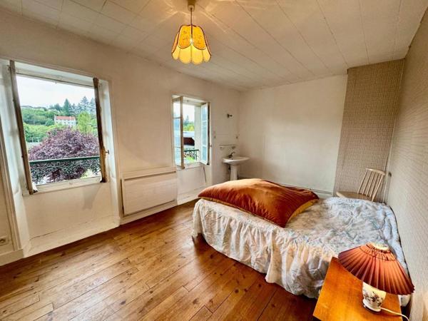 Le charme d’une maison de bourg, le confort du quotidien et la promesse d’un beau projet