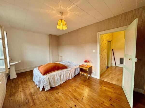 Le charme d’une maison de bourg, le confort du quotidien et la promesse d’un beau projet