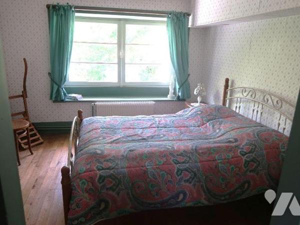 Dans parc de plus de 5.000m2, PROPRIETE comprenant :
. MAISON PRINCIPALE, ANCIENNE, d'env. 225...