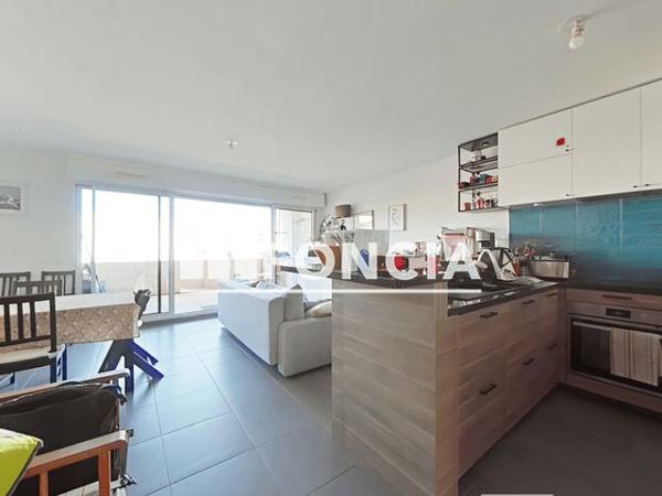 Location Appartement 3 pièces 77.6 m² - RUE CHALUCET Toulon 83000