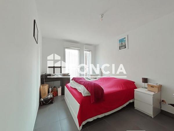 Location Appartement 3 pièces 77.6 m² - RUE CHALUCET Toulon 83000