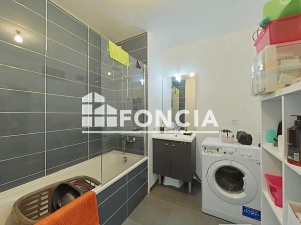 Location Appartement 3 pièces 77.6 m² - RUE CHALUCET Toulon 83000