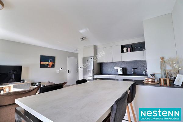 COUP DE COEUR ! Appartement de type 3 de 65.21m² avec garage fermé en sous-sol situé à Villeurbanne La Soie