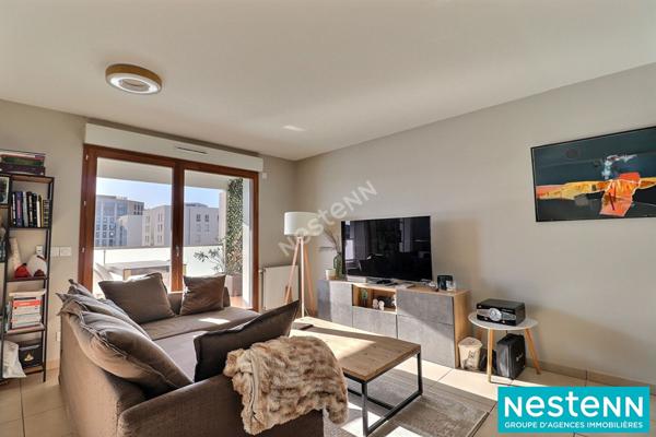 COUP DE COEUR ! Appartement de type 3 de 65.21m² avec garage fermé en sous-sol situé à Villeurbanne La Soie