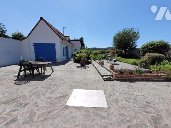 NEUFCHATEL HARDELOT, Maison d'habitation - Située au coeur du village de Neufchâtel-Hardelot, s...