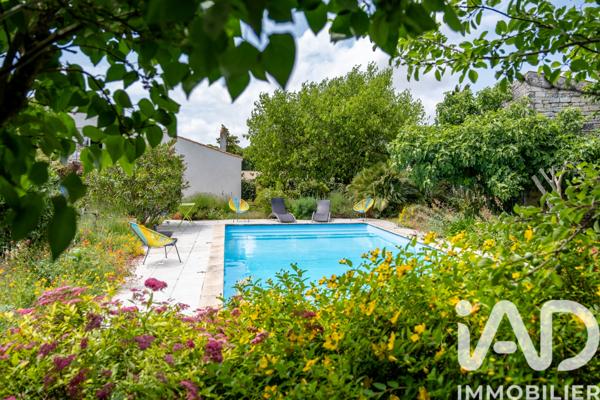 Maison à vendre 9 pièces 275 m² Sainte-Soulle