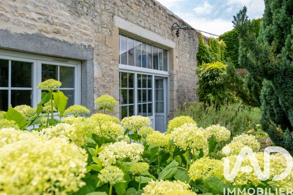 Maison à vendre 9 pièces 275 m² Sainte-Soulle
