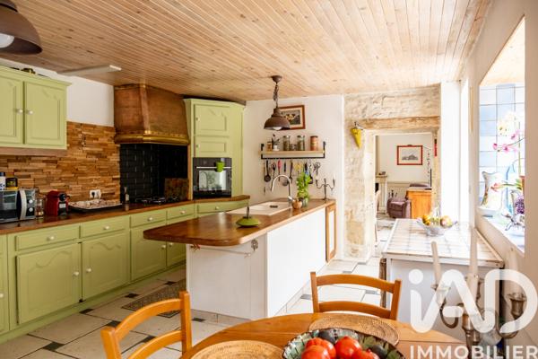 Maison à vendre 9 pièces 275 m² Sainte-Soulle