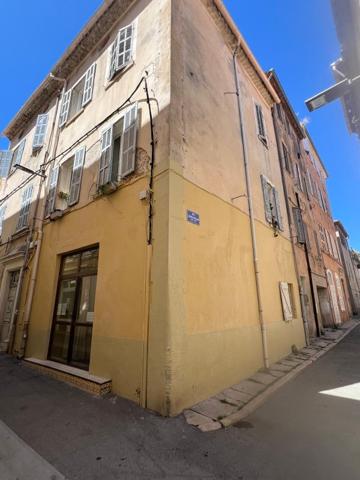 Location / Local Commercial à La Ciotat (13600)