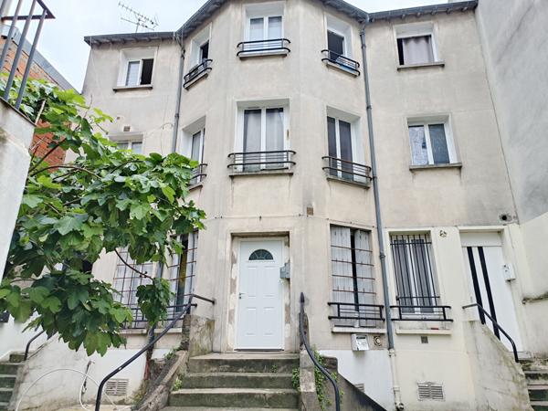 2 immeubles 8 pièce(s) 444 m2