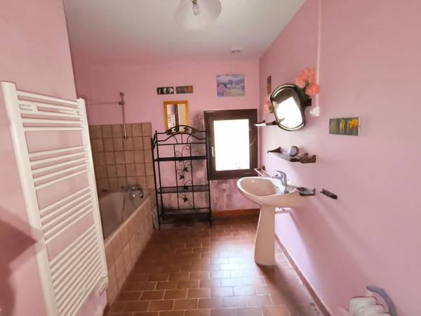 Périgourdine de 95m2 sur 3571m2 proche commodités