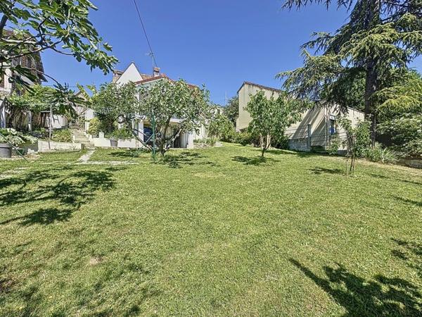 EN EXCLUSIVITÉ – Maison familiale à Villeneuve-Saint-Georges, quartier pavillonnaire calme