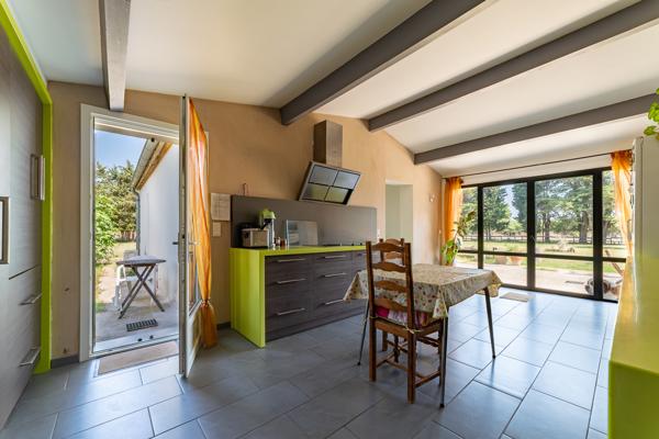 Mauguio (34130) Maison 220 m2, six chambres, 20000 m2 de terrain.