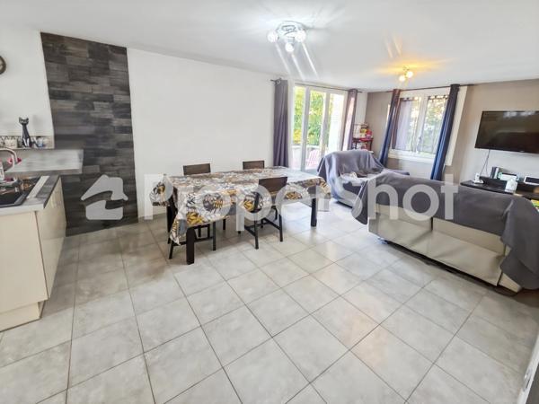 Dpt Gard (30), à vendre secteur Chantilly belle maison 84m² habitable sur un terrain clos de 469m² et 85m² environ supplémentaires aménageable et garage.