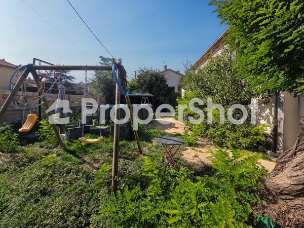 Dpt Gard (30), à vendre secteur Chantilly belle maison 84m² habitable sur un terrain clos de 469m² et 85m² environ supplémentaires aménageable et garage.