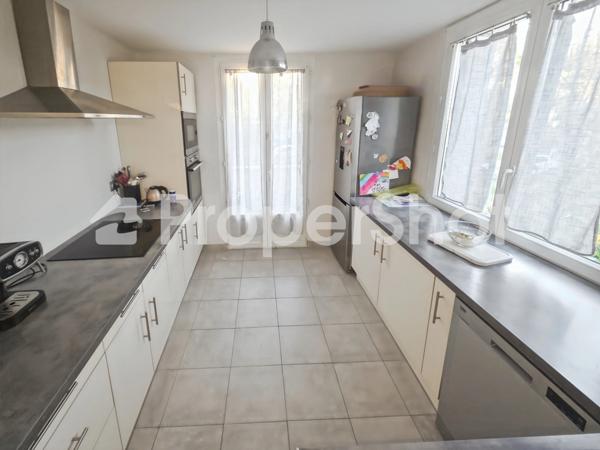 Dpt Gard (30), à vendre secteur Chantilly belle maison 84m² habitable sur un terrain clos de 469m² et 85m² environ supplémentaires aménageable et garage.