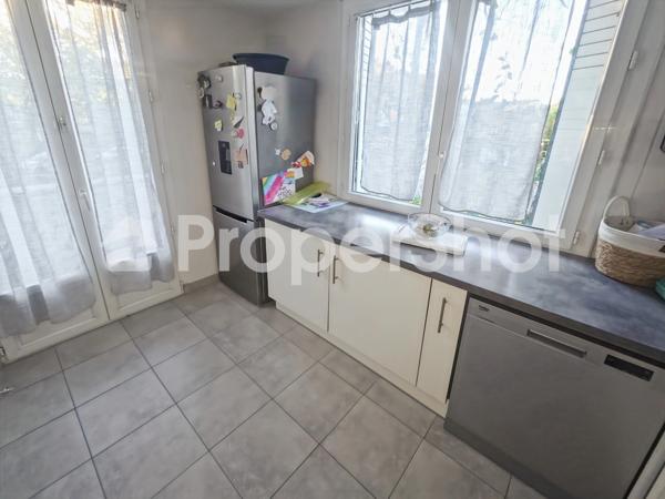 Dpt Gard (30), à vendre secteur Chantilly belle maison 84m² habitable sur un terrain clos de 469m² et 85m² environ supplémentaires aménageable et garage.