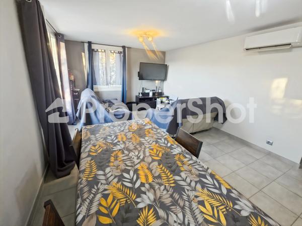 Dpt Gard (30), à vendre secteur Chantilly belle maison 84m² habitable sur un terrain clos de 469m² et 85m² environ supplémentaires aménageable et garage.