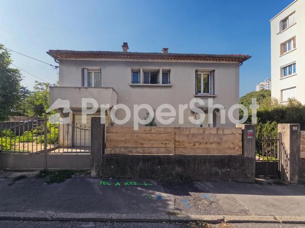 Dpt Gard (30), à vendre secteur Chantilly belle maison 84m² habitable sur un terrain clos de 469m² et 85m² environ supplémentaires aménageable et garage.