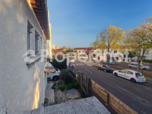 Dpt Gard (30), à vendre secteur Chantilly belle maison 84m² habitable sur un terrain clos de 469m² et 85m² environ supplémentaires aménageable et garage.