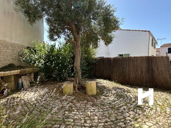 Maison Loix 8 pièce(s) 205 m2